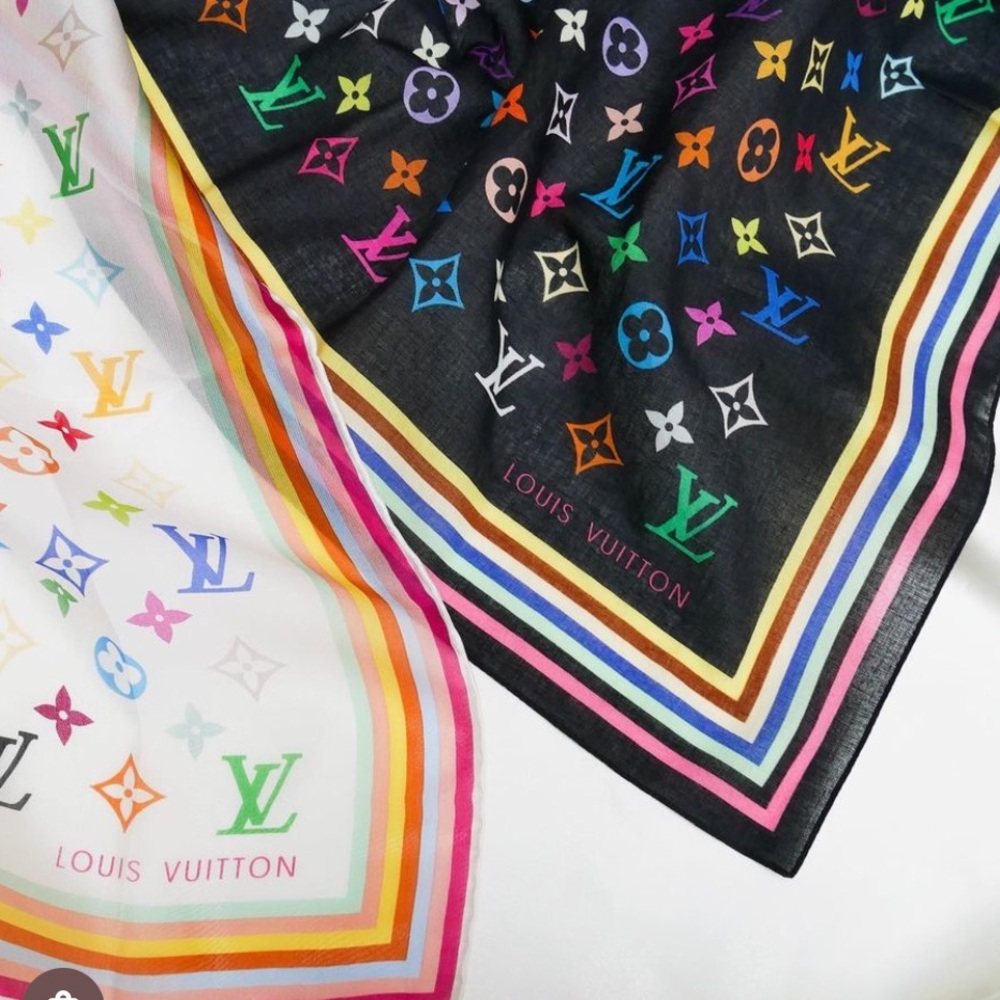 Louis Vuitton NWT White Multicolor Vintage Takashi Murakami Monogram Scarf 💕